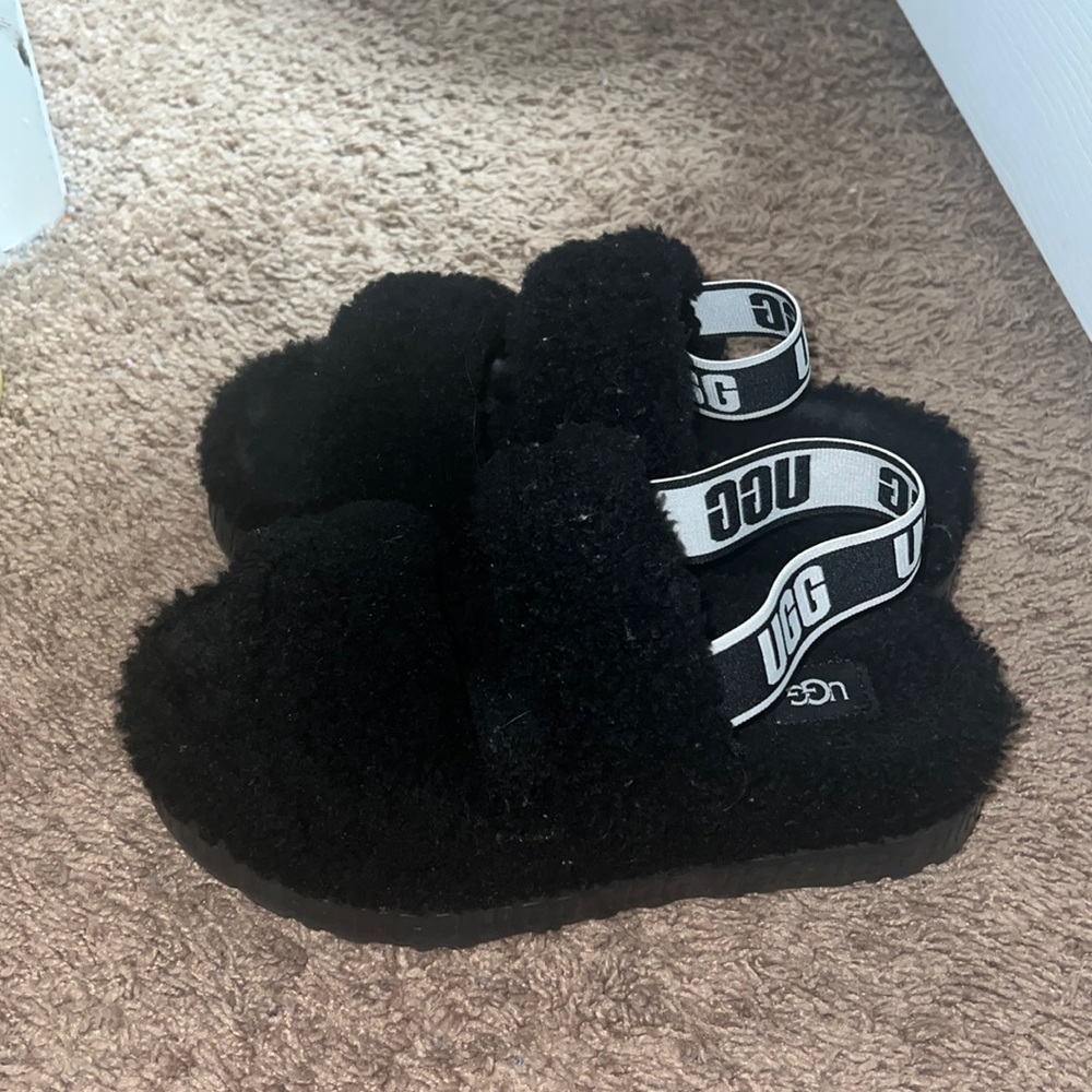women ugg slippers